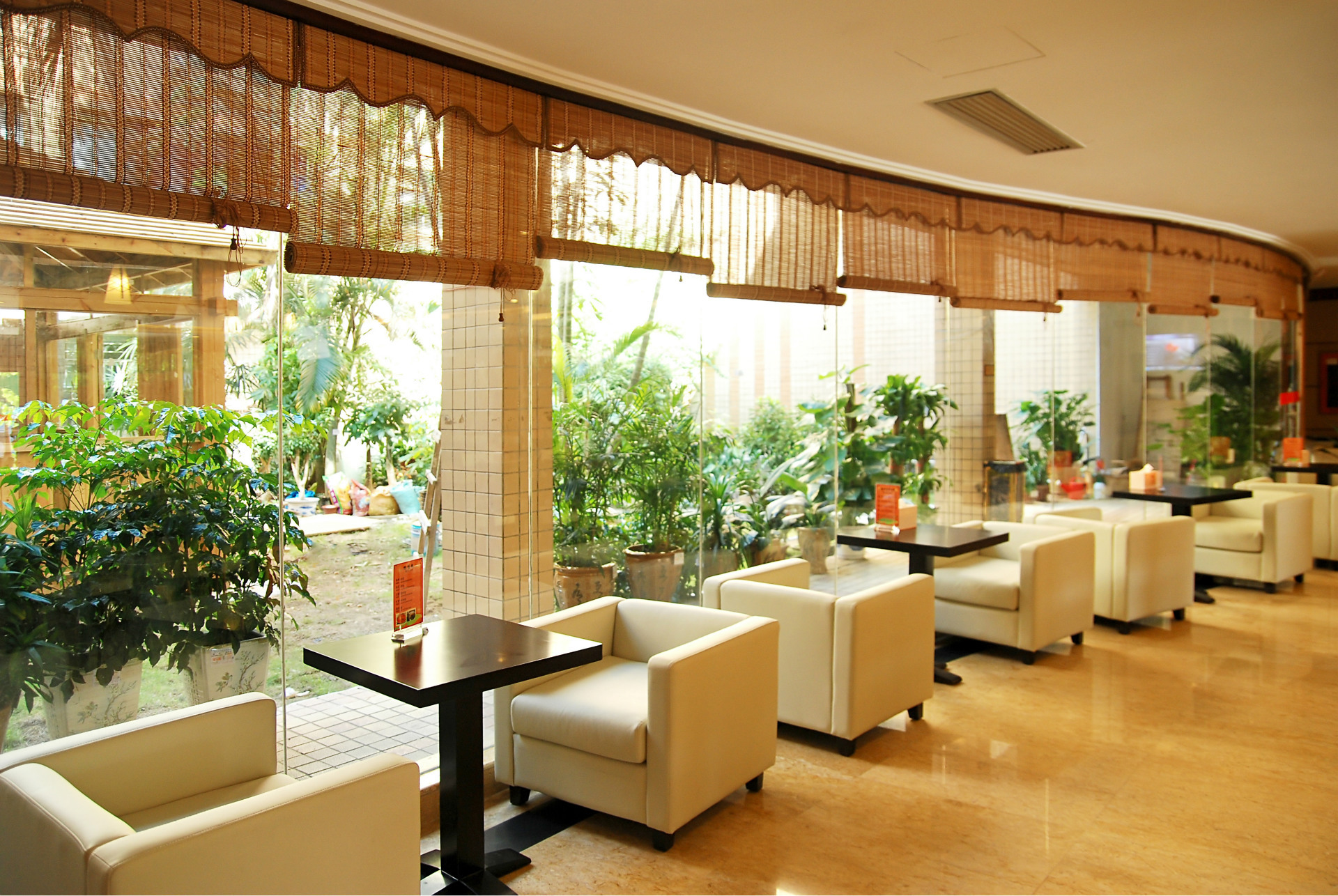 冠廚商用廚房設(shè)備帶您了解，開西餐廳需要哪些廚房設(shè)備？